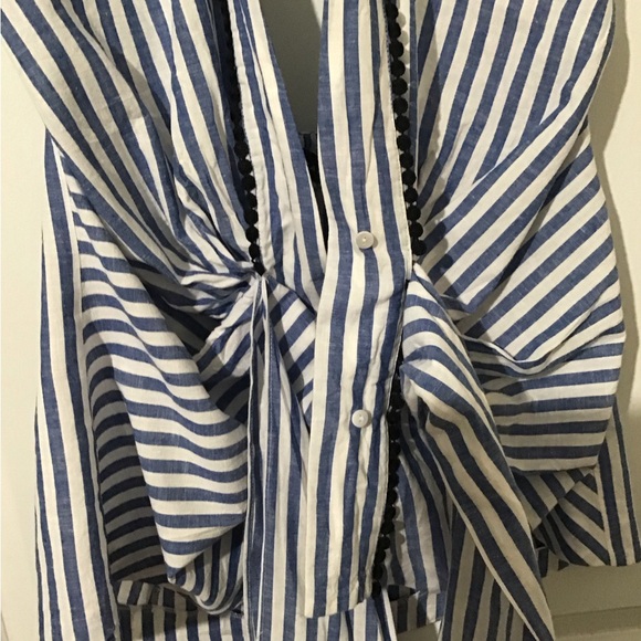 ZARA Beautiful Halter Top.Blue& White Stripes.Has Tie In Front Can Tie Or Bow.🌸 - Picture 8 of 11